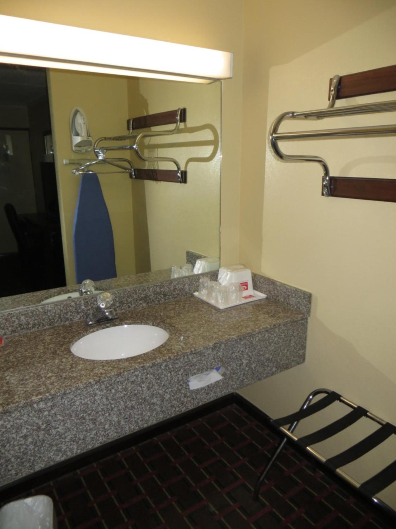 Econo Lodge Lenoir City Szoba fotó