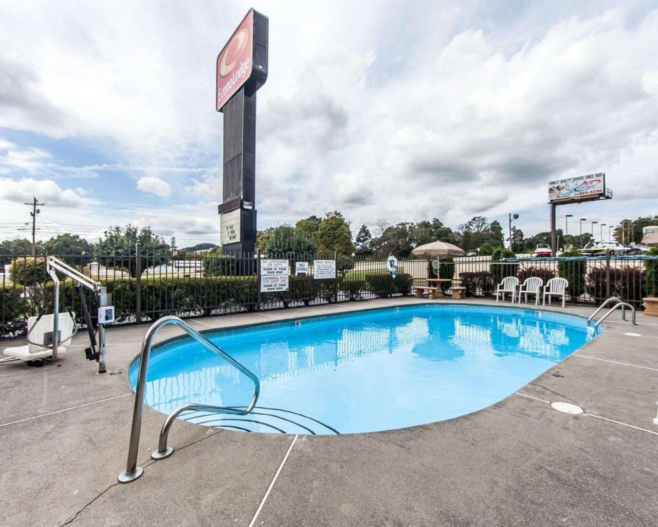 Econo Lodge Lenoir City Kültér fotó