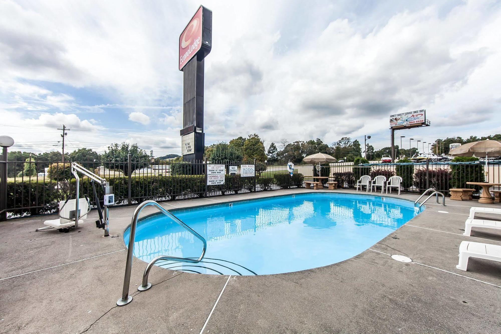 Econo Lodge Lenoir City Kültér fotó